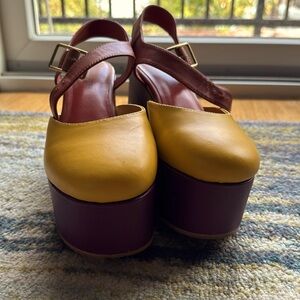 Charlotte Stone Astrid - LIKE NEW